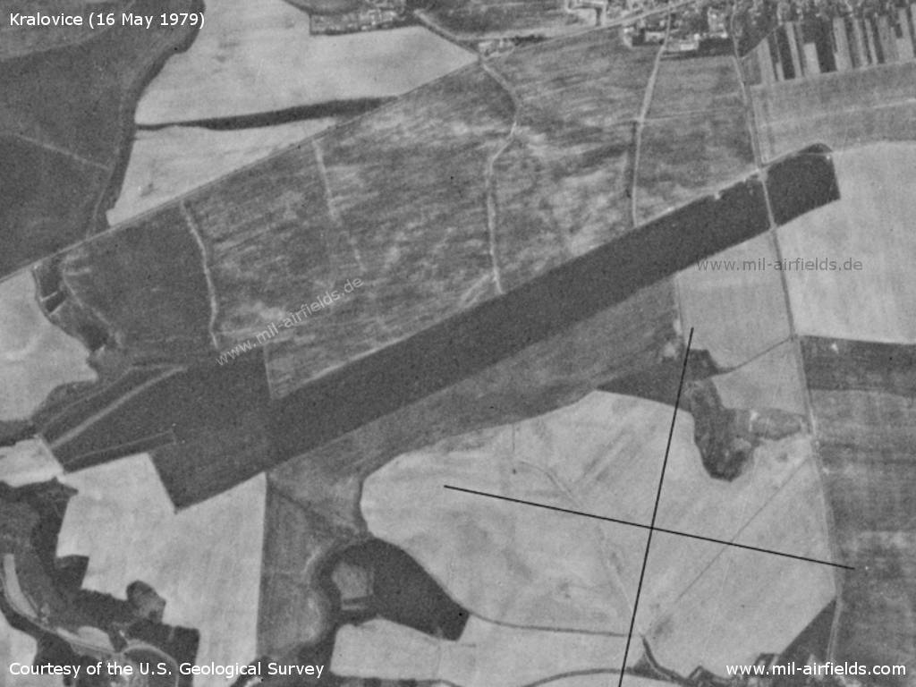Flugplatz Kralovice, Tschechien, auf einem Satellitenbild 1979