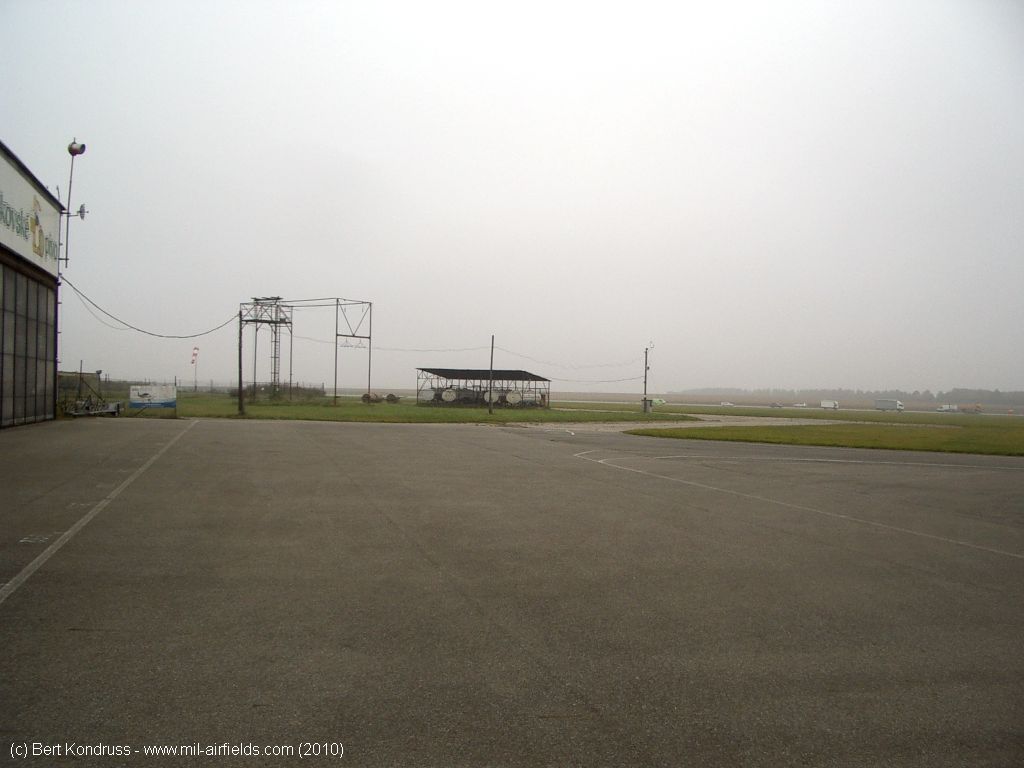View from the hangar in northeast direction