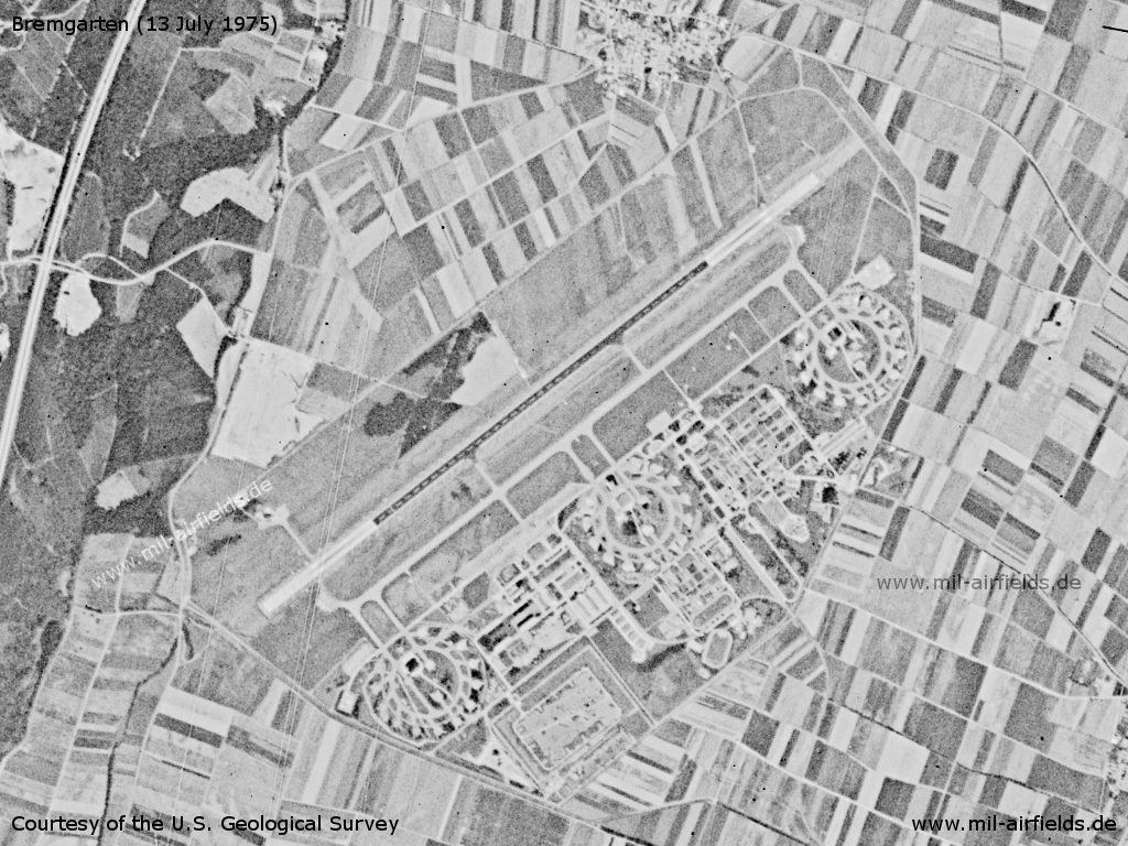 Fliegerhorst Bremgarten auf einem Satellitenbild 1975