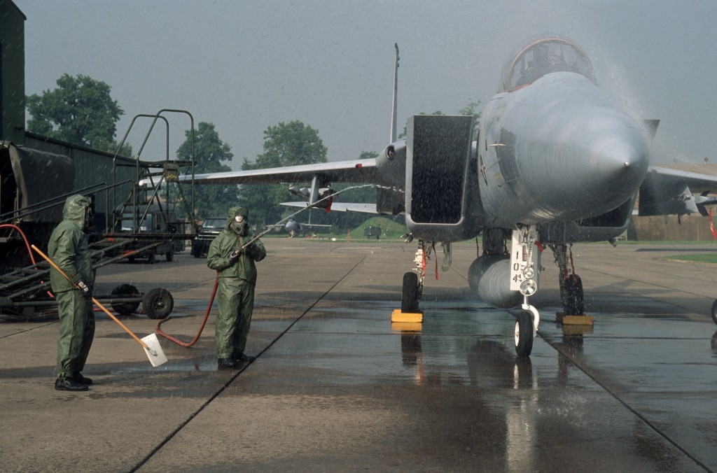 Decontamination of an aircraft F-15 of the US Air Force at Lahr Air Base