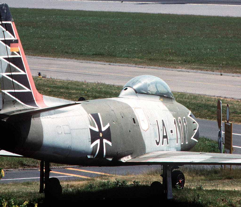 Canadair CL-13B (F-86) Sabre JA-111 der Luftwaffe