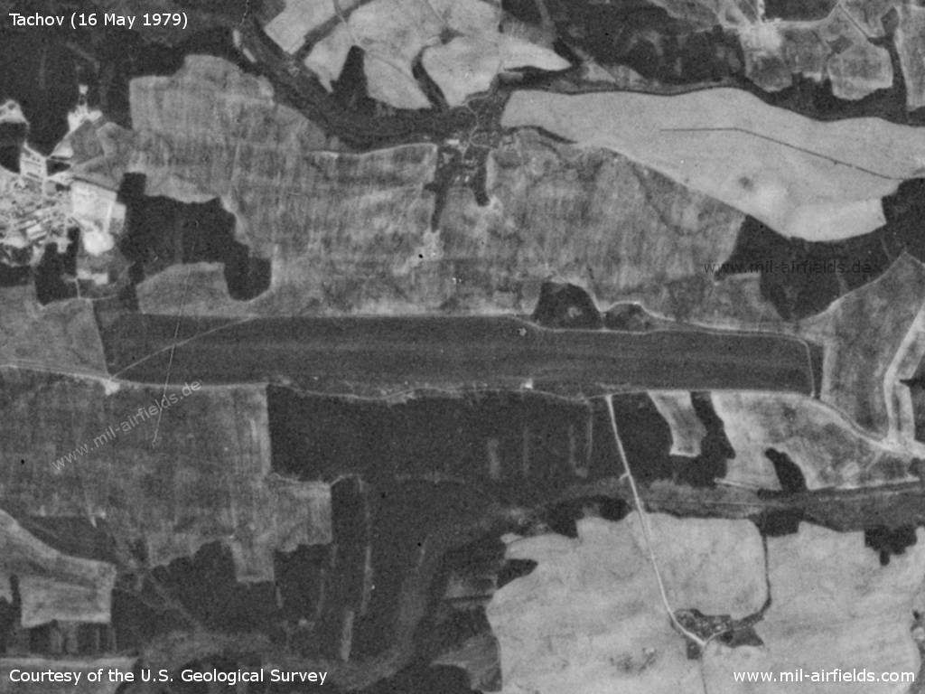 Flugplatz Tachov, Tschechien, auf einem Satellitenbild 1979
