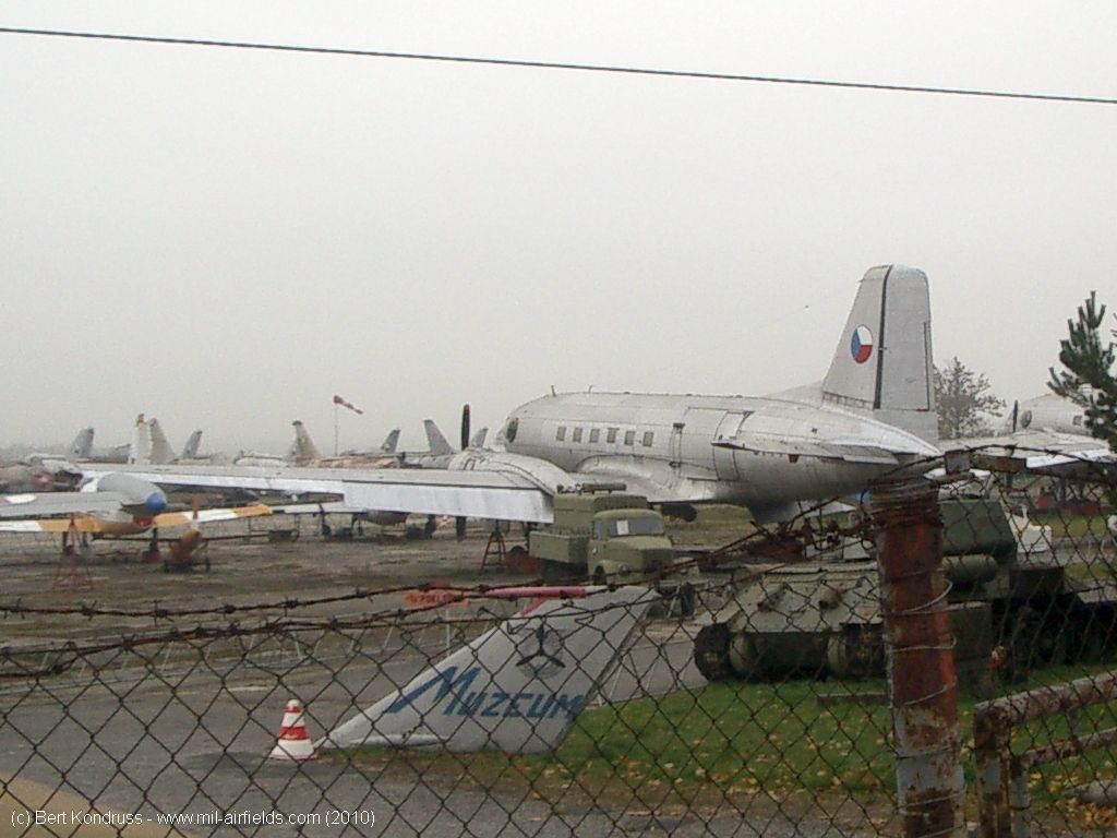Avia Il-14