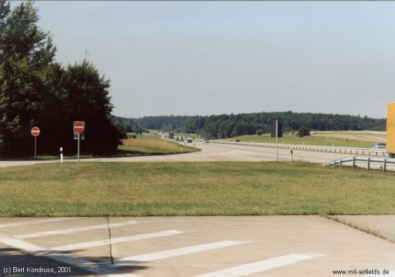 The highway strip in 2001, seen from the north-eastern rest area.