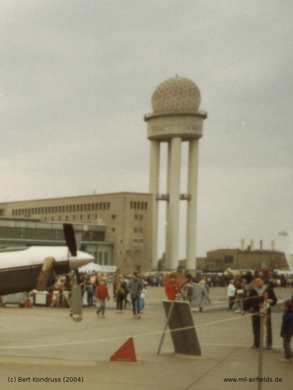Radar tower in 1984.
