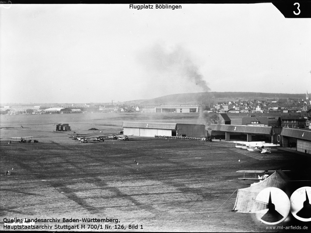 Flugplatz Böblingen mit Hangars