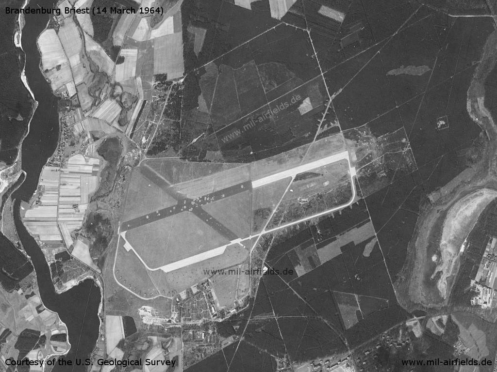 US-Satellitenbild, Flugplatz Brandenburg Briest, 1964