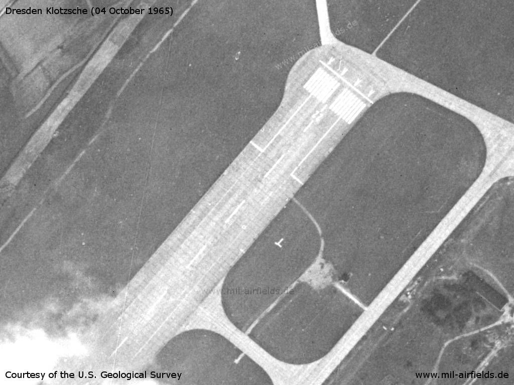 Dresden Klotzsche Airport: Northeastern end of the runway