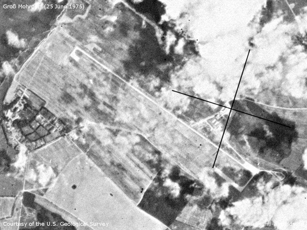 Flugplatz Groß Mohrdorf auf einem Satellitenbild 1975