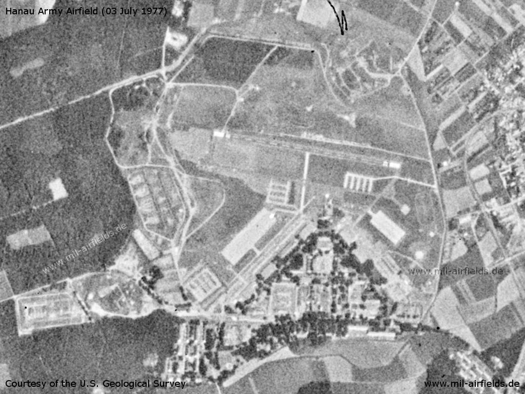 Flugplatz Hanau Army Airfield auf einem Satellitenbild 1977