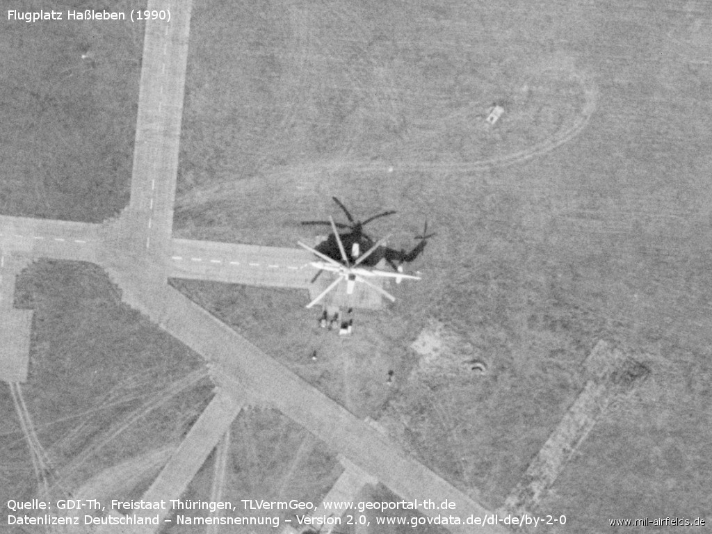 Hubschrauber Mi-6 aui dem Flugplatz Hassleben