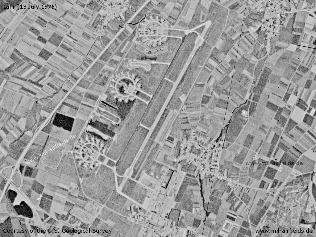 Flugplatz Lahr auf einem Satellitenbild 1975