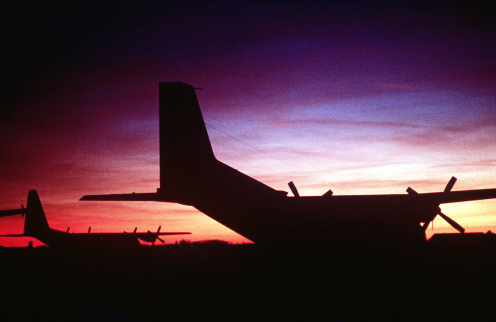 C-160 Transall der Luftwaffe und C-130 Hercules der USAF Landsberg März 1986