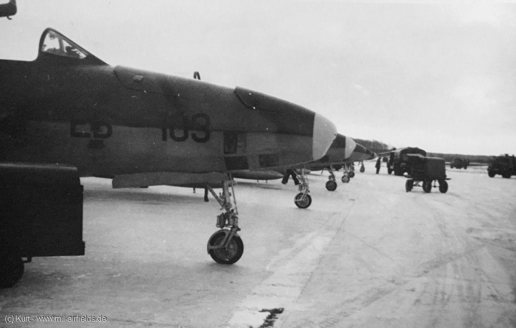 Aufklärungsflugzeug RF-84F EB+103 in Leck