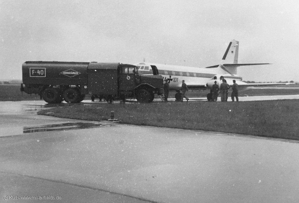 VIP-Flugzeug C-140A Jetstar CA+101 der Flugbereitschaft BMVg in Leck.