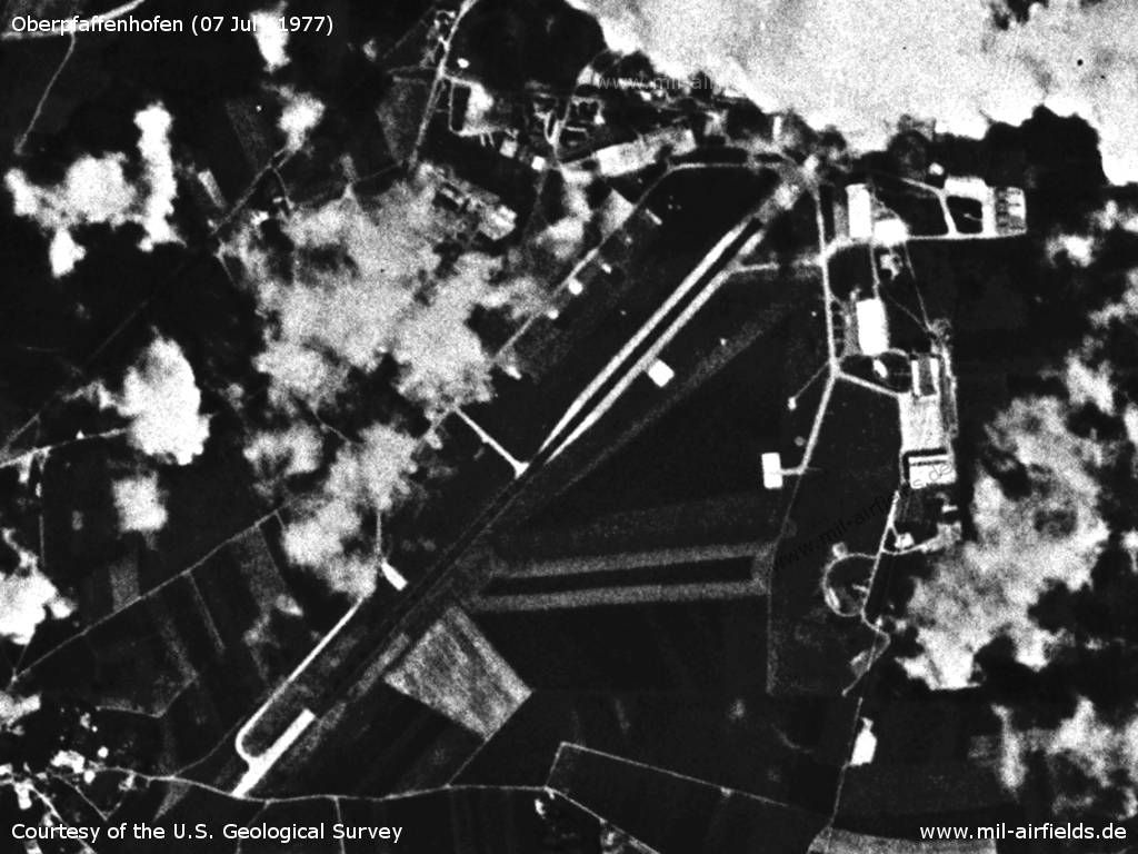 Flugplatz Oberpfaffenhofen auf einem Satellitenbild 1977
