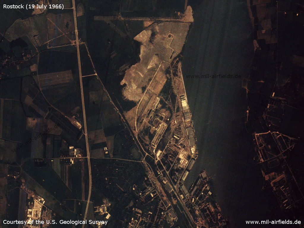 Flugplatz Marienehe Rostock auf einem Satellitenbild 1966