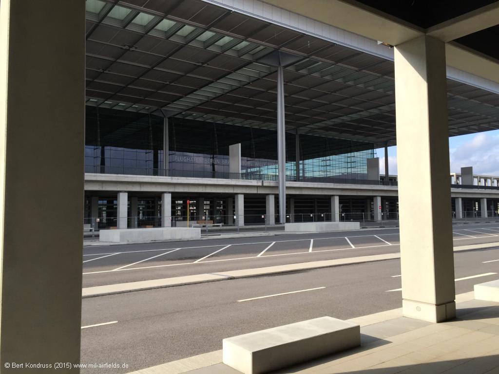 Terminal-Gebäude BER