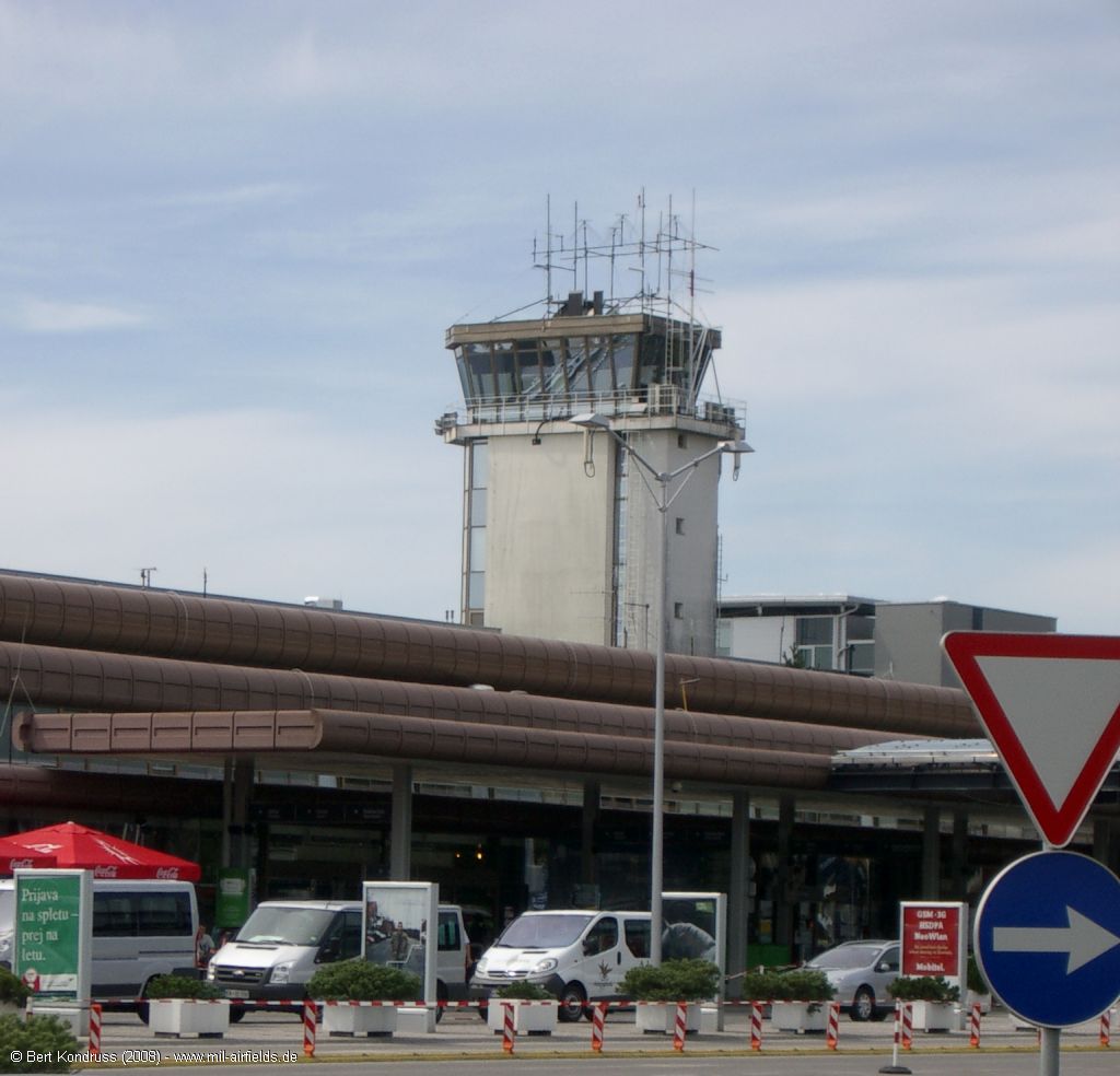 Control tower Ljubljana Brnik