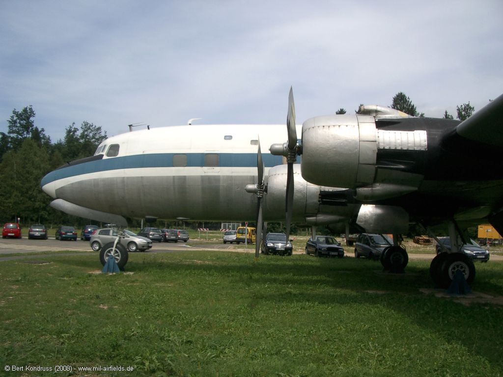 DC-6B left side